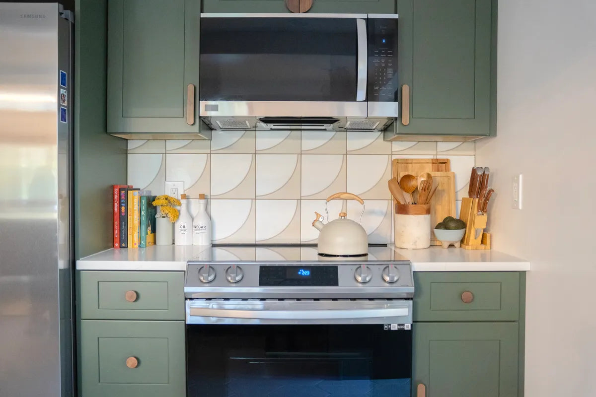 Modern Kitchen backsplash handpainted square tile 1