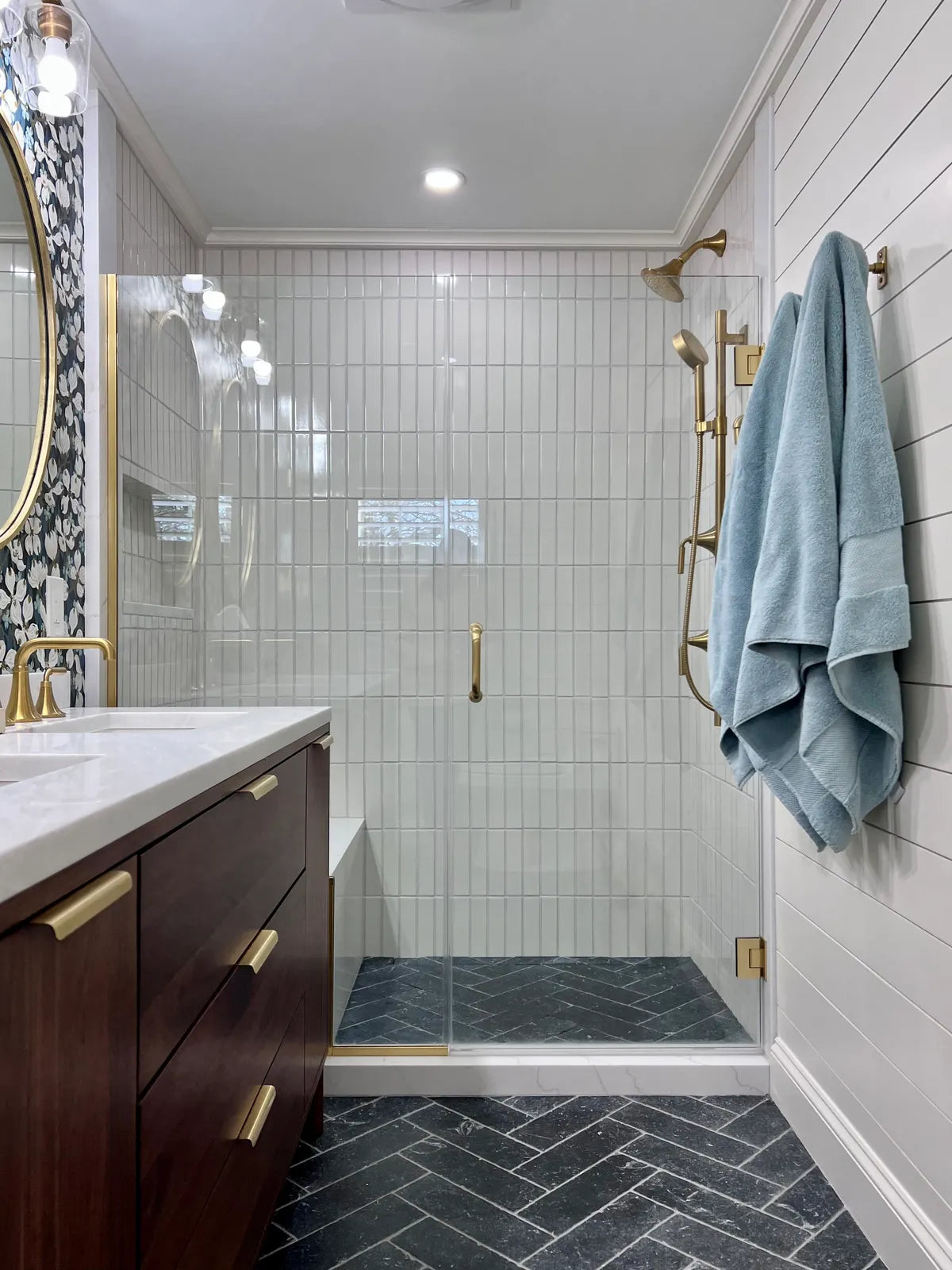 Modern white shower vertical set subway tile 1