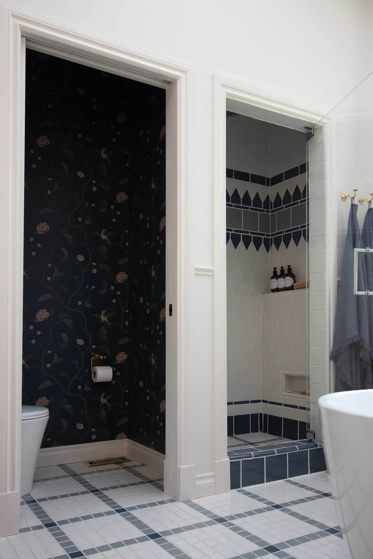 New traditional shower blue white checkerboard tile 5