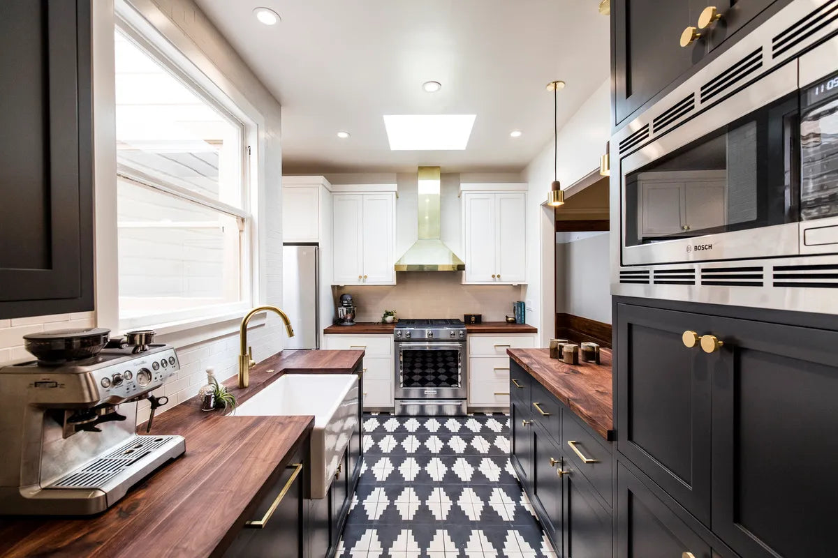 Q1 2017 Image Residential Kristen Pena Kitchen Backsplash Tile Feldspar 2X6