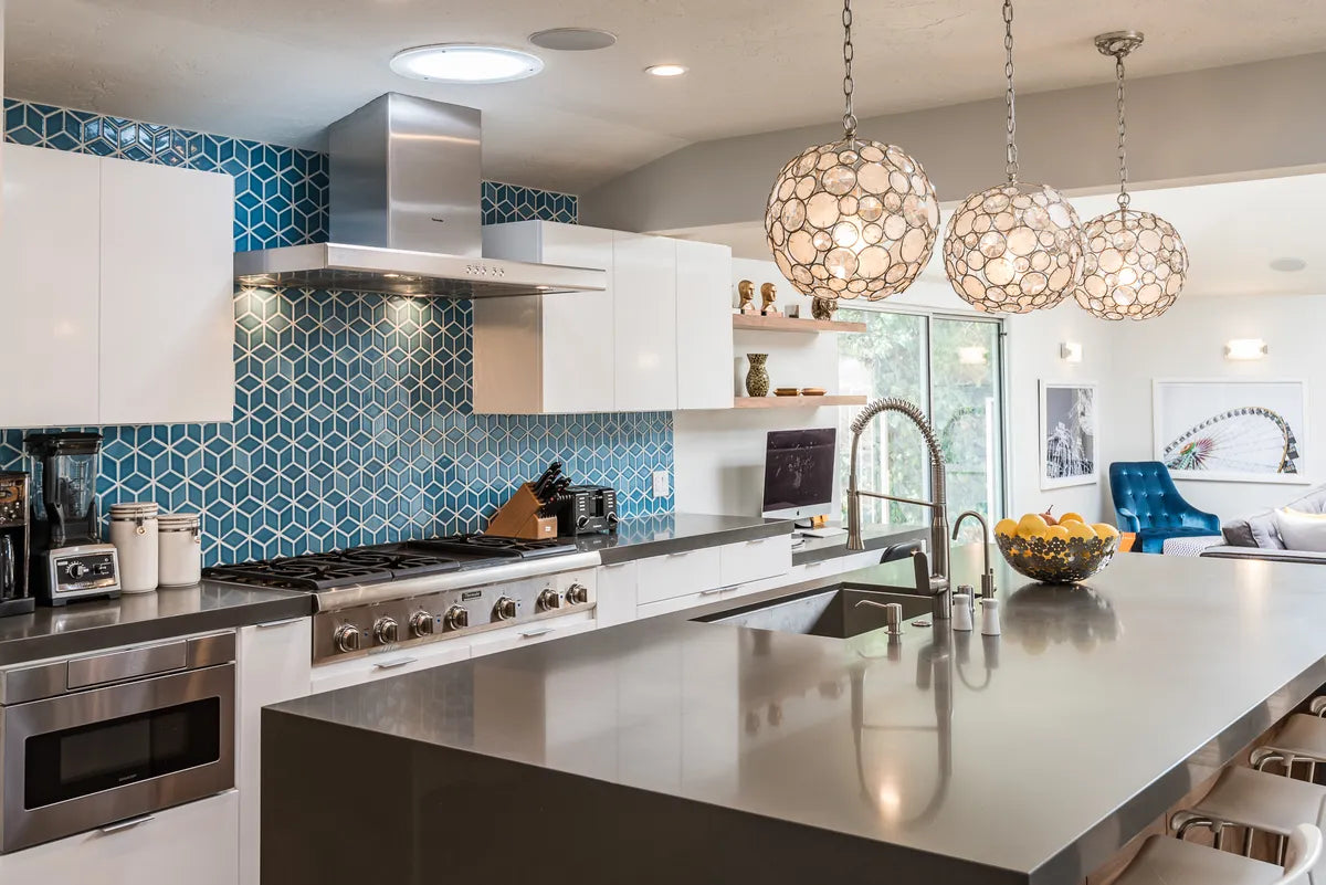 Small Diamond Escher Pattern Kitchen Backplash
