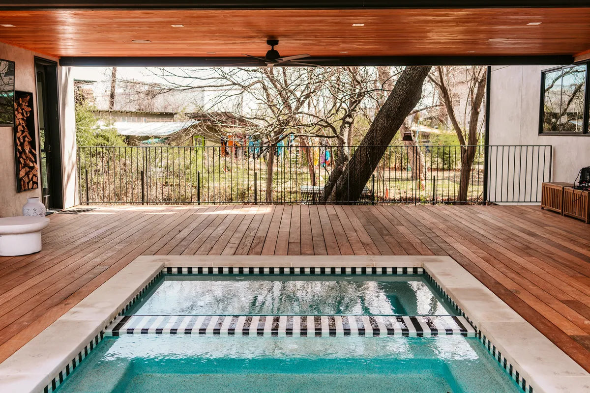 Modern striped subway black white pool waterline 7