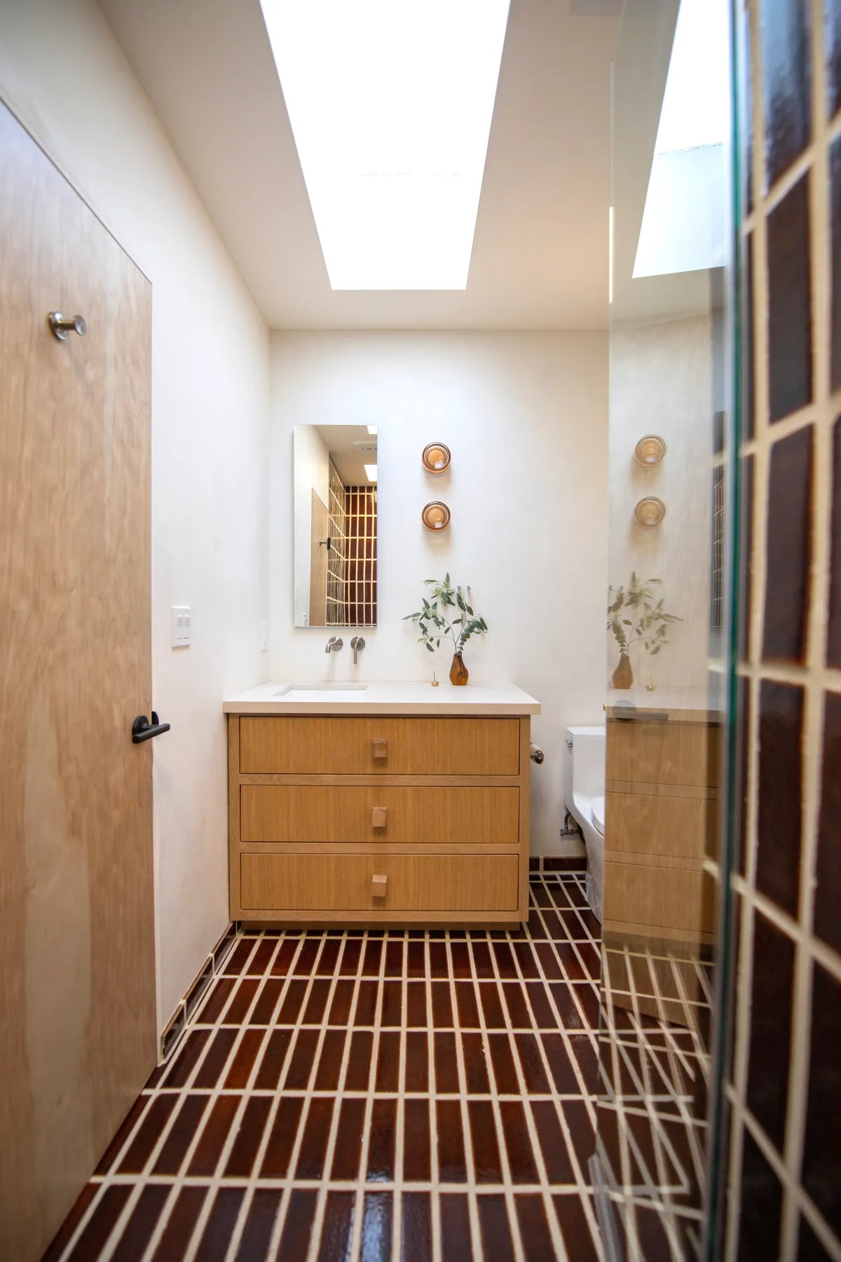 Modern red brick bathroom floor 1