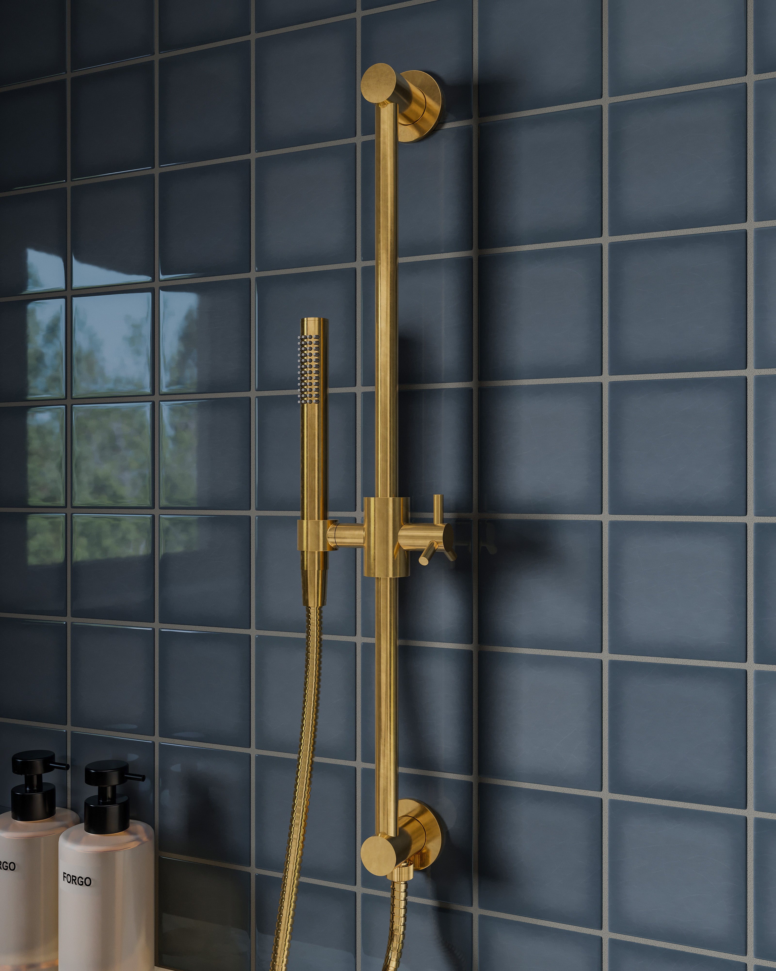 Contour & Foundry Positioning Bar Kit - Less Hand Shower in French Brass