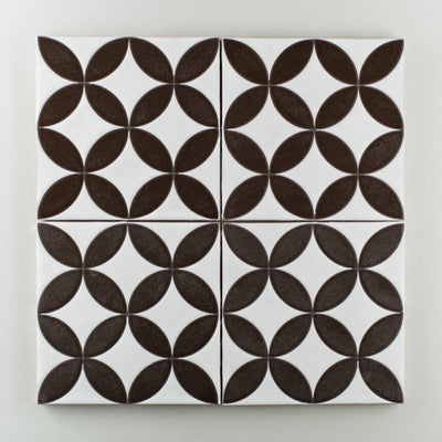 8x8 Handpainted Sample Jardin Fretwork  in Neutral Motif