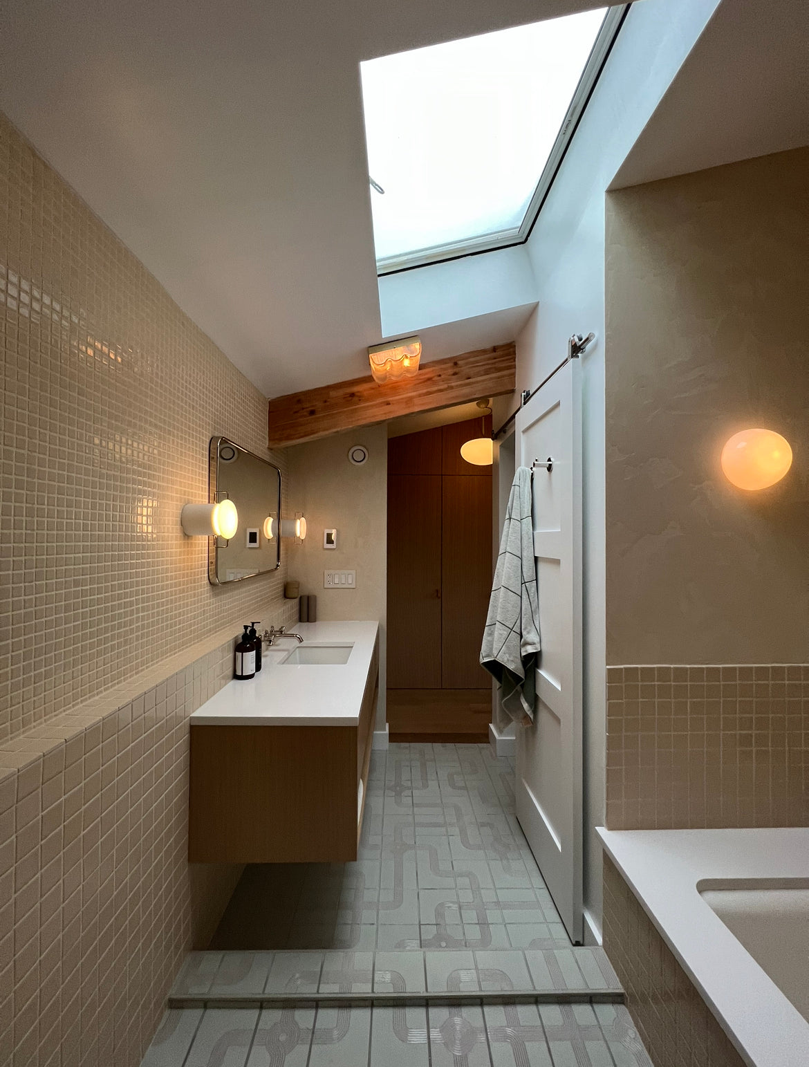 1x1 Straight Set Sheeted Original Ceramic Mosaic Tile in Ivory Gloss