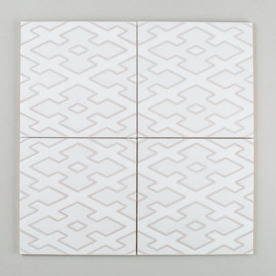 8x8 Handpainted Sample Diamond Lattice  in White Motif