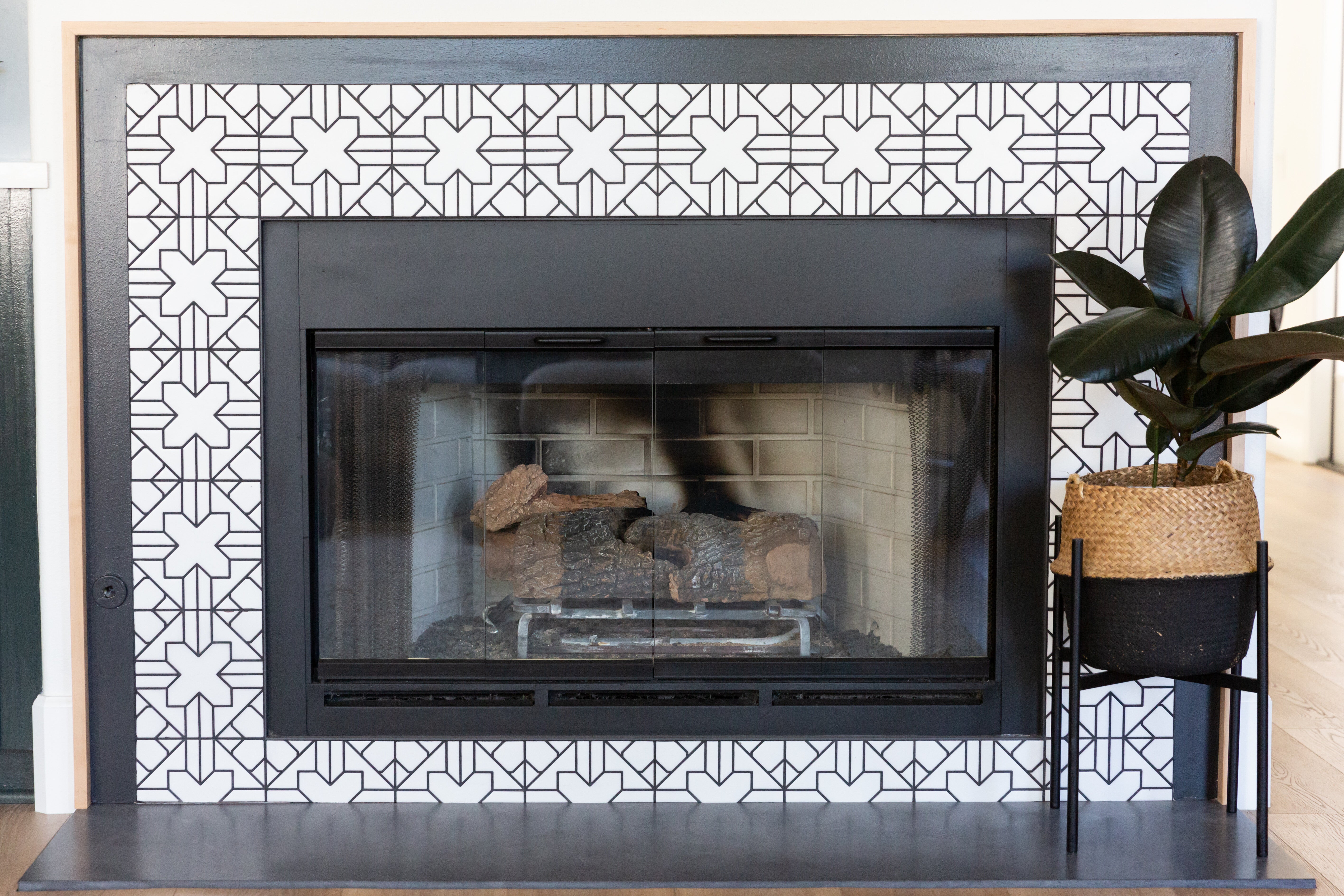 8x8 Handpainted Tile Kasbah Trellis in Neutral Motif