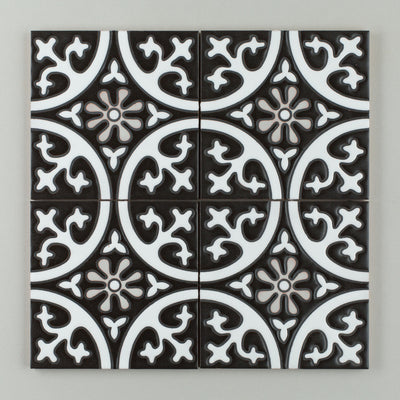 6x6 Handpainted Sample Lugo  in Black & White Motif