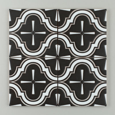 6x6 Handpainted Sample Sanxenxo  in Black & White Motif