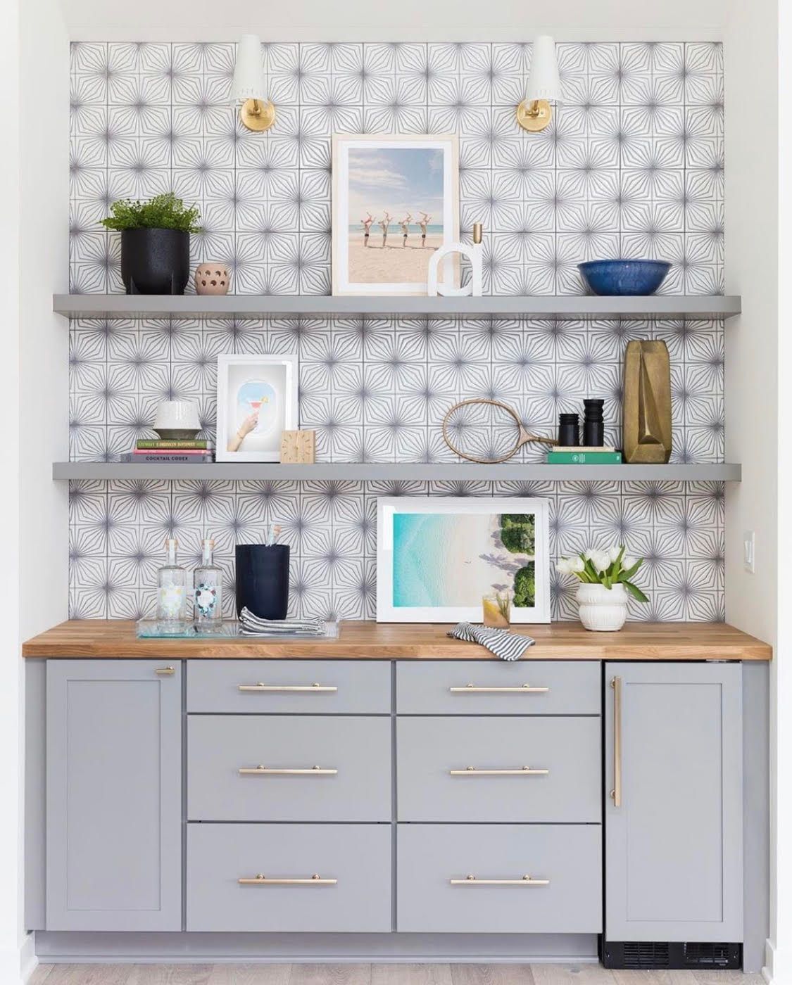 8x8 Handpainted Tile Starburst in Neutral Motif