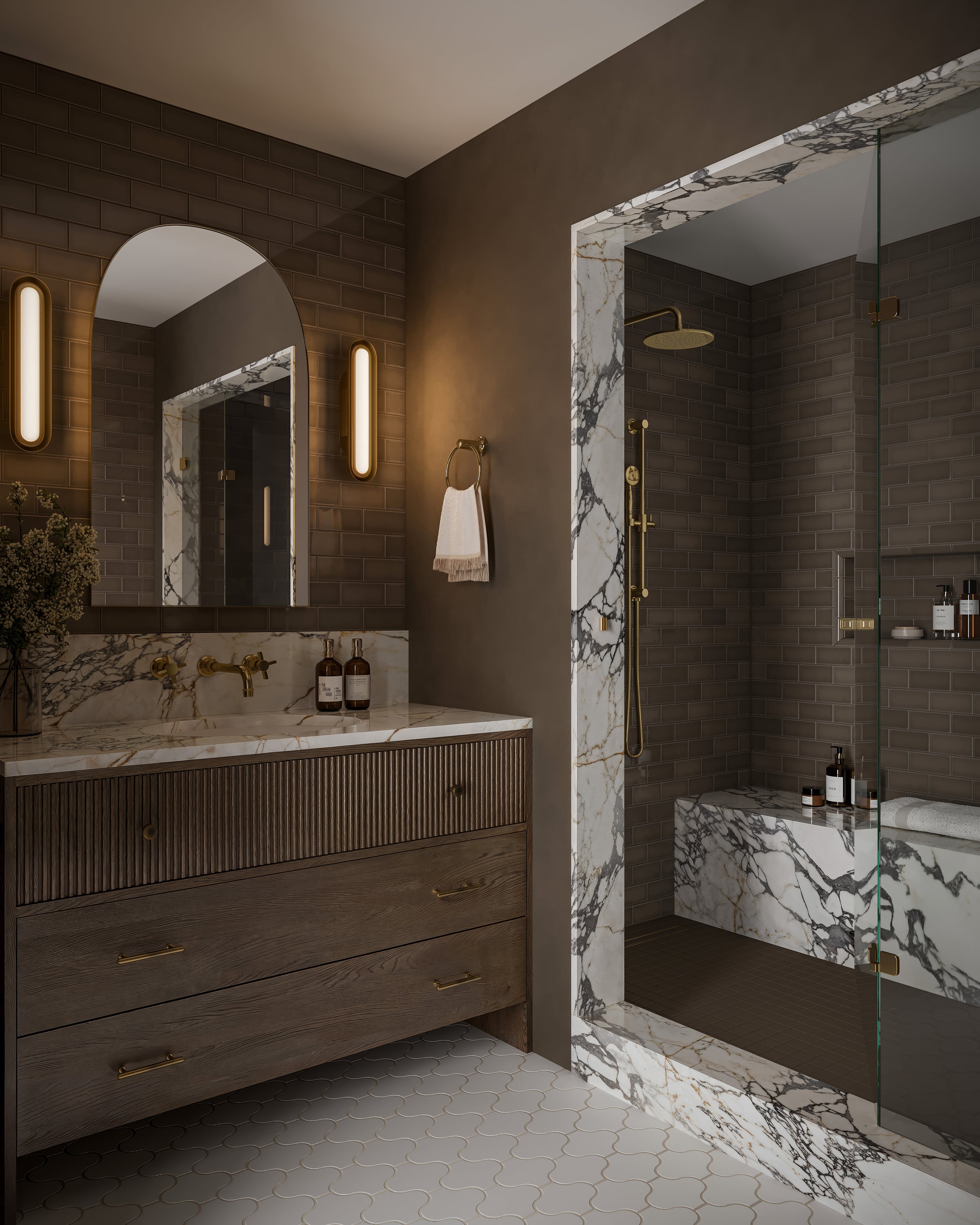 Shower 8" Flat Shower Head in Polished Brass