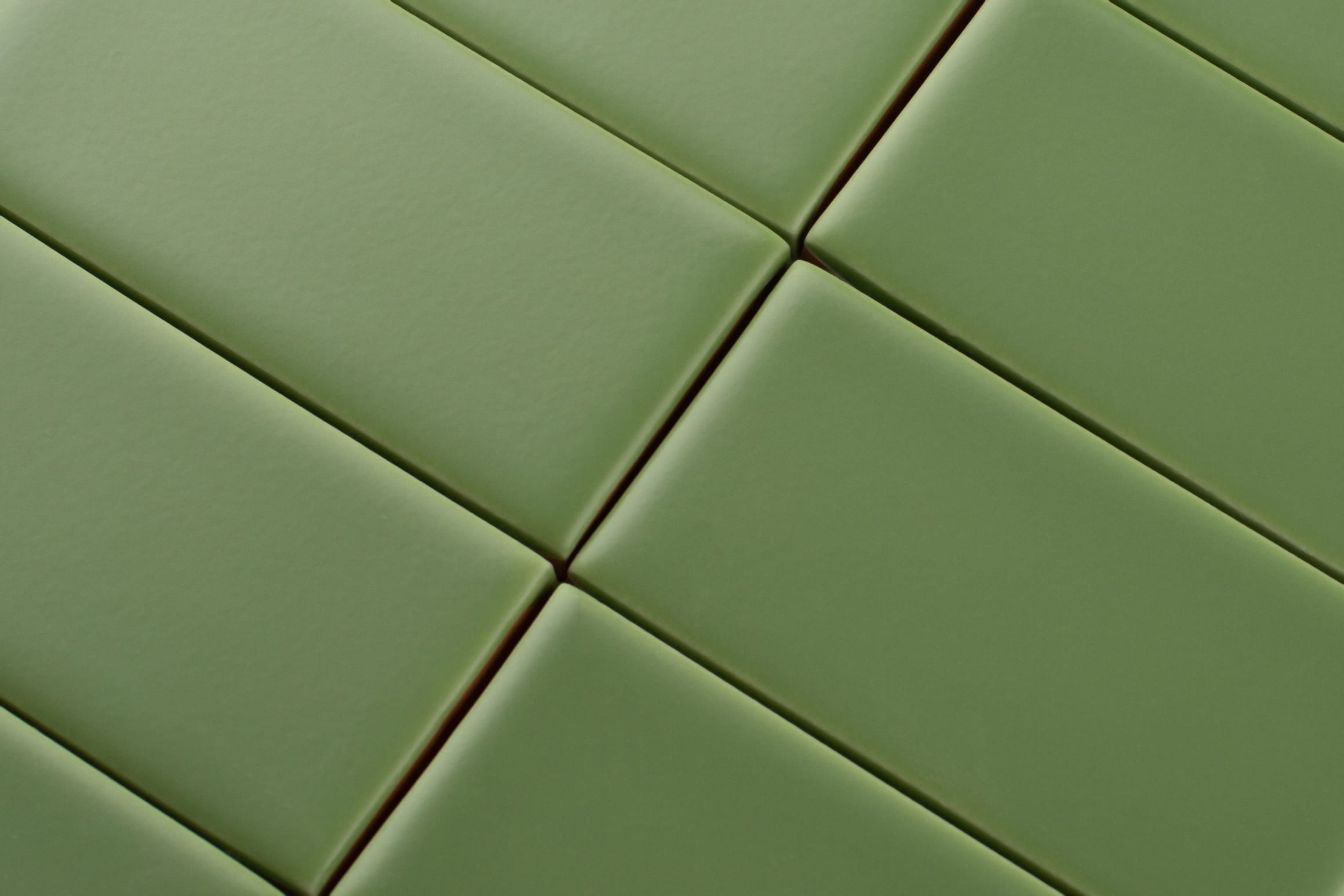 Chaine Homme Original Ceramic Tile in Kelp Matte
