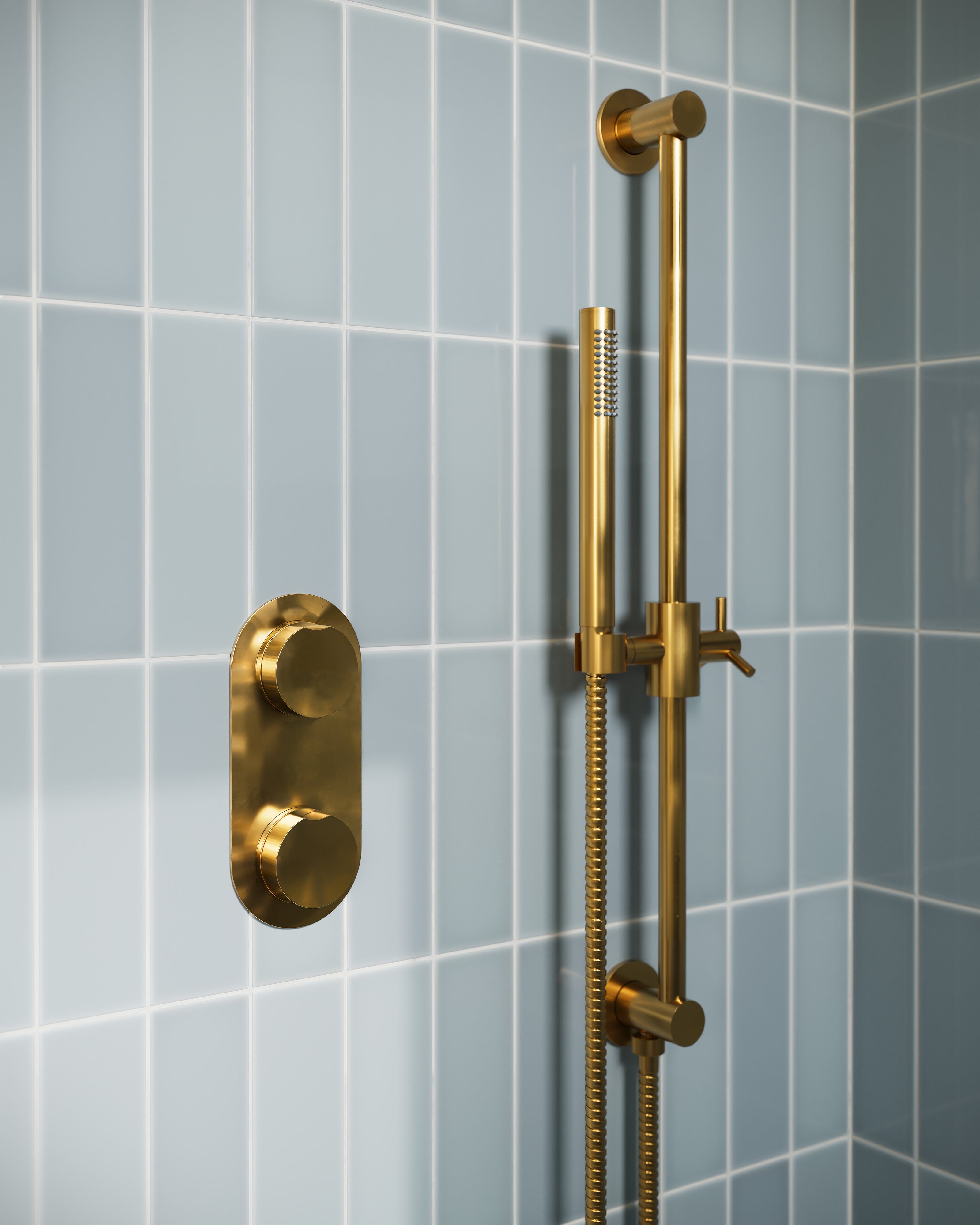 3x9 Natural Press Ceramic Tile in Hood River Gloss