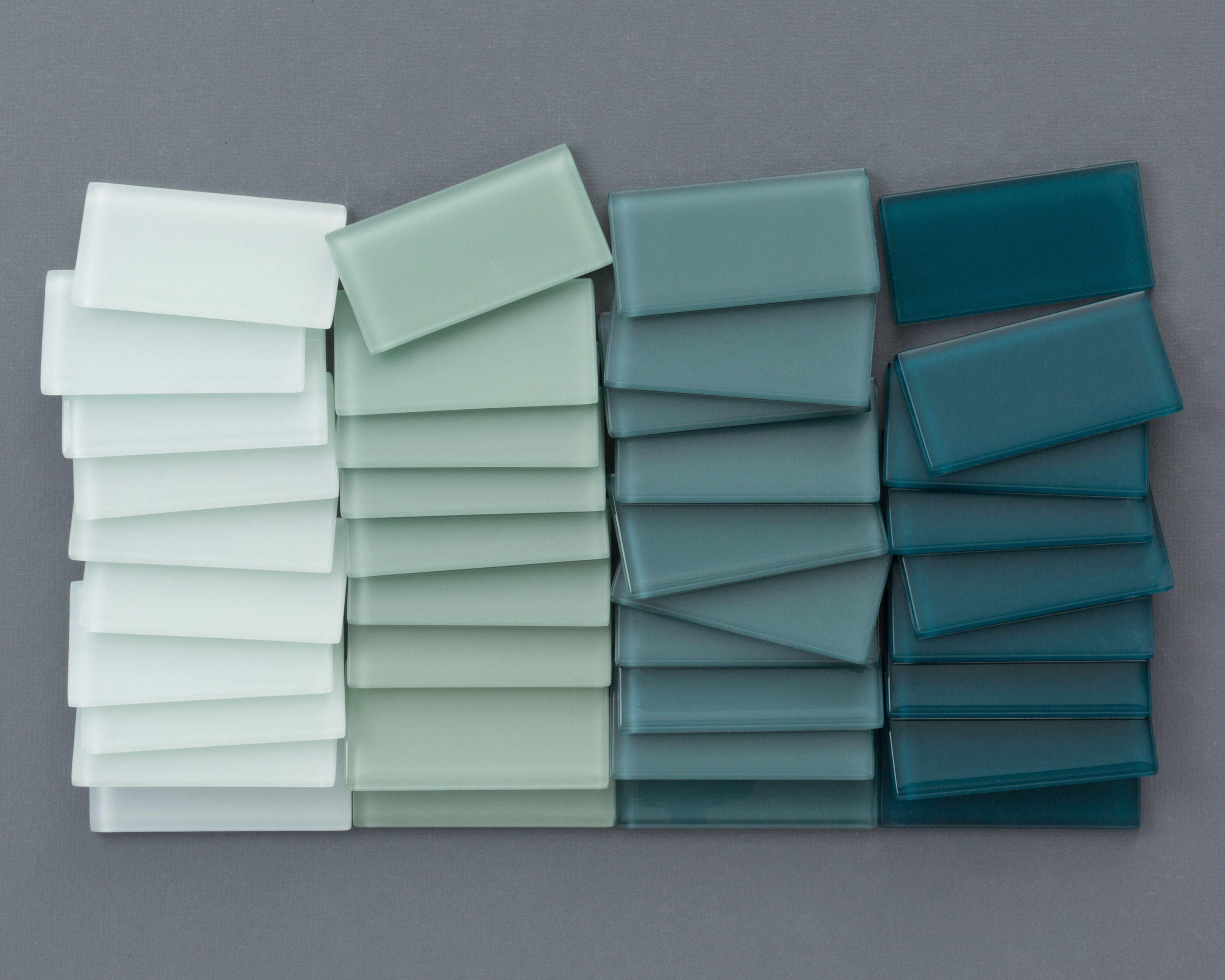 2x4 Straight Set Sheeted Glass Mosaic Tile in Great Blue Heron Gloss