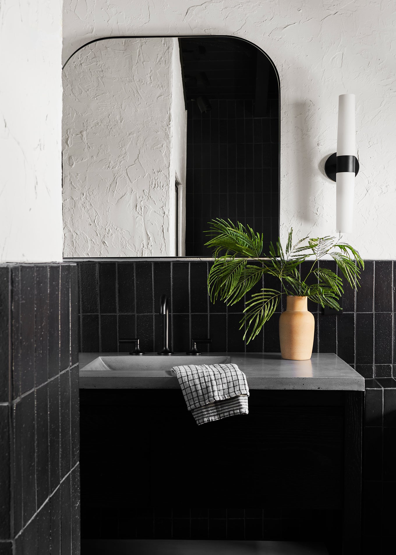 2.5x8 Brick Tile in Black Hills