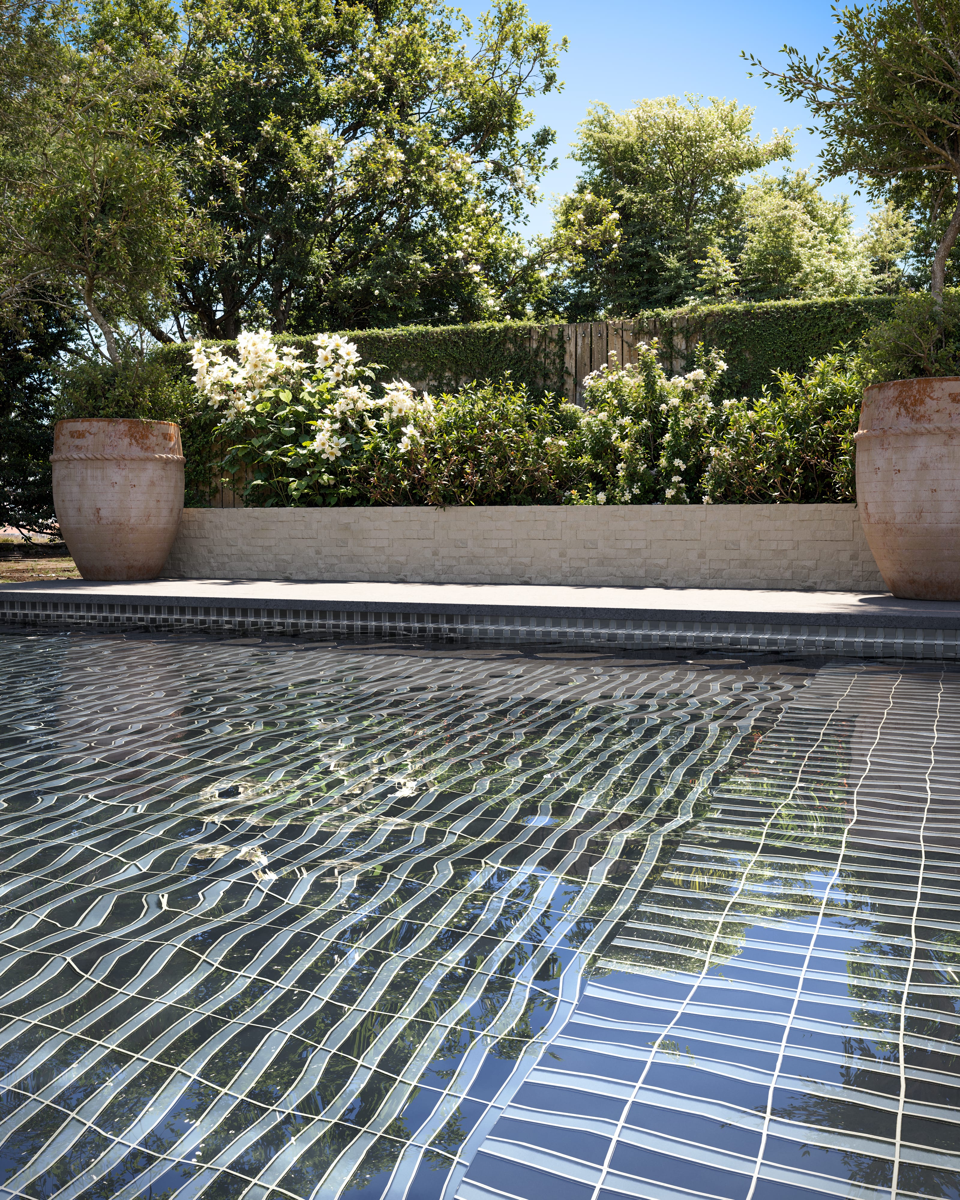 1x6 Straight Set Sheeted Glass Mosaic Tile in Pinyon Jay Gloss