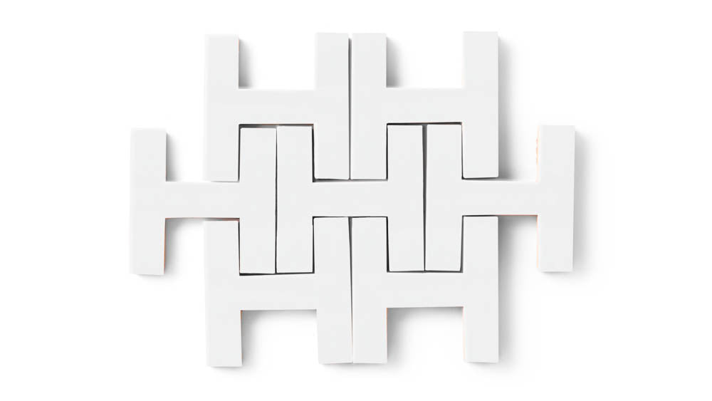 Chaine Homme Original Ceramic Tile in Calcite Gloss