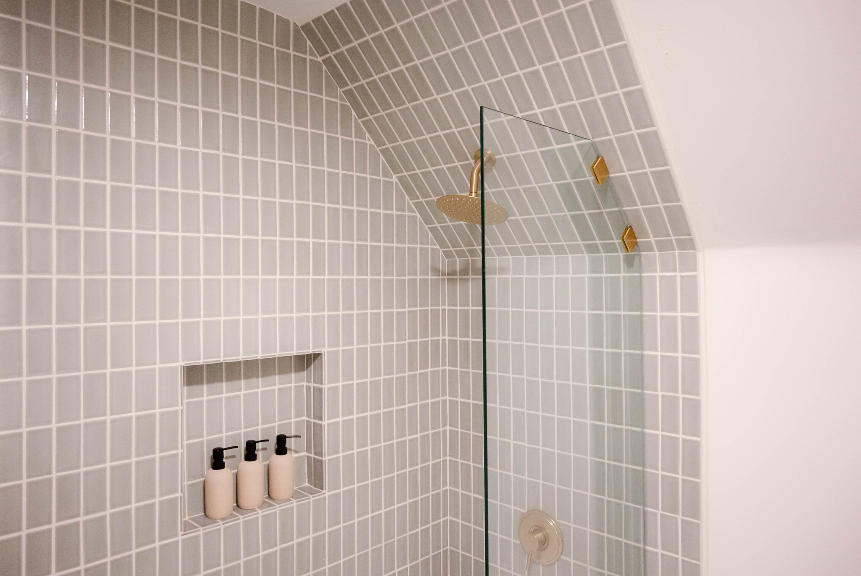 2x4 Straight Set Sheeted Original Ceramic Mosaic Tile in Overcast Gloss