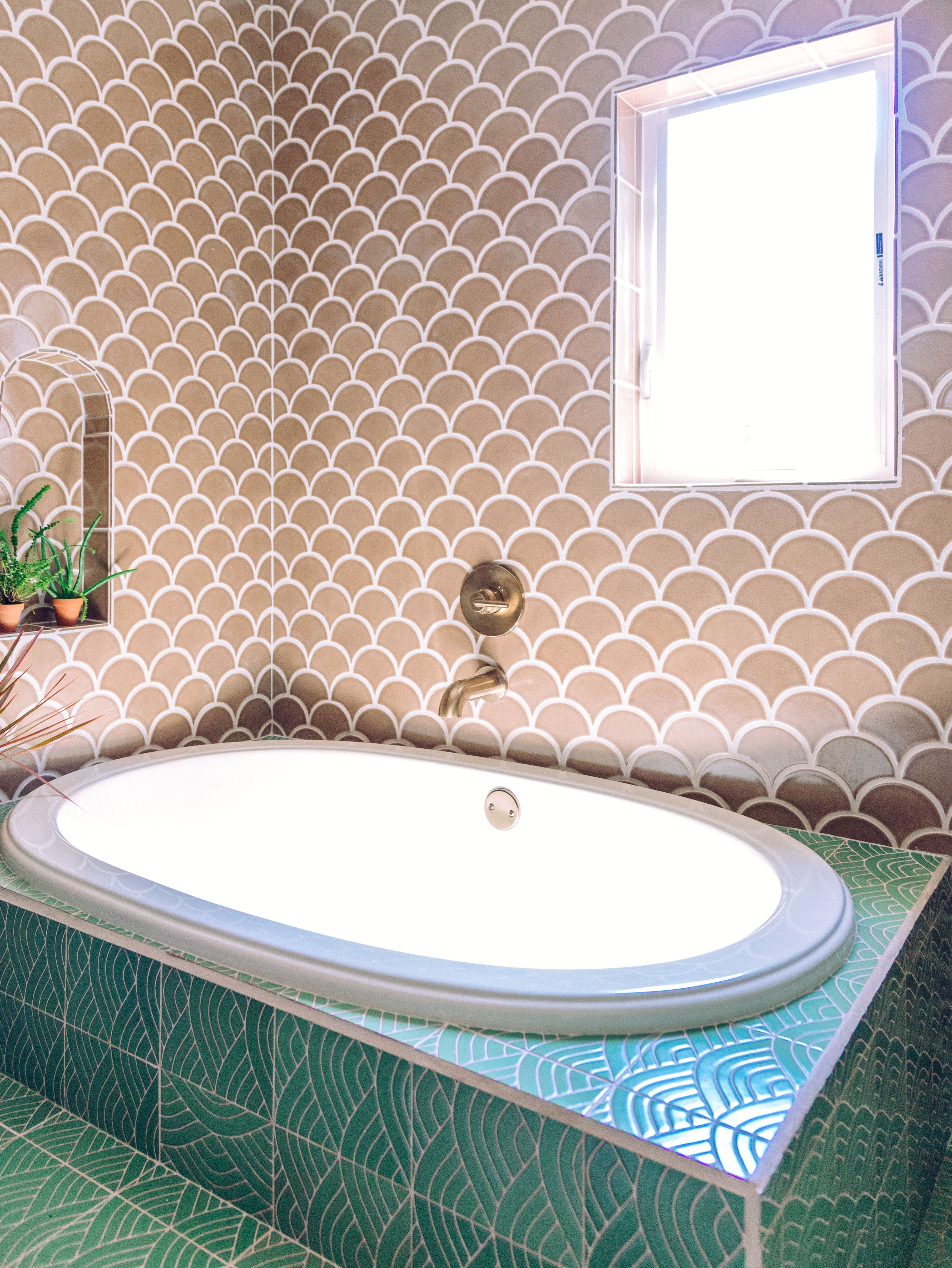 8x8 Handpainted Tile Summit in Green Motif