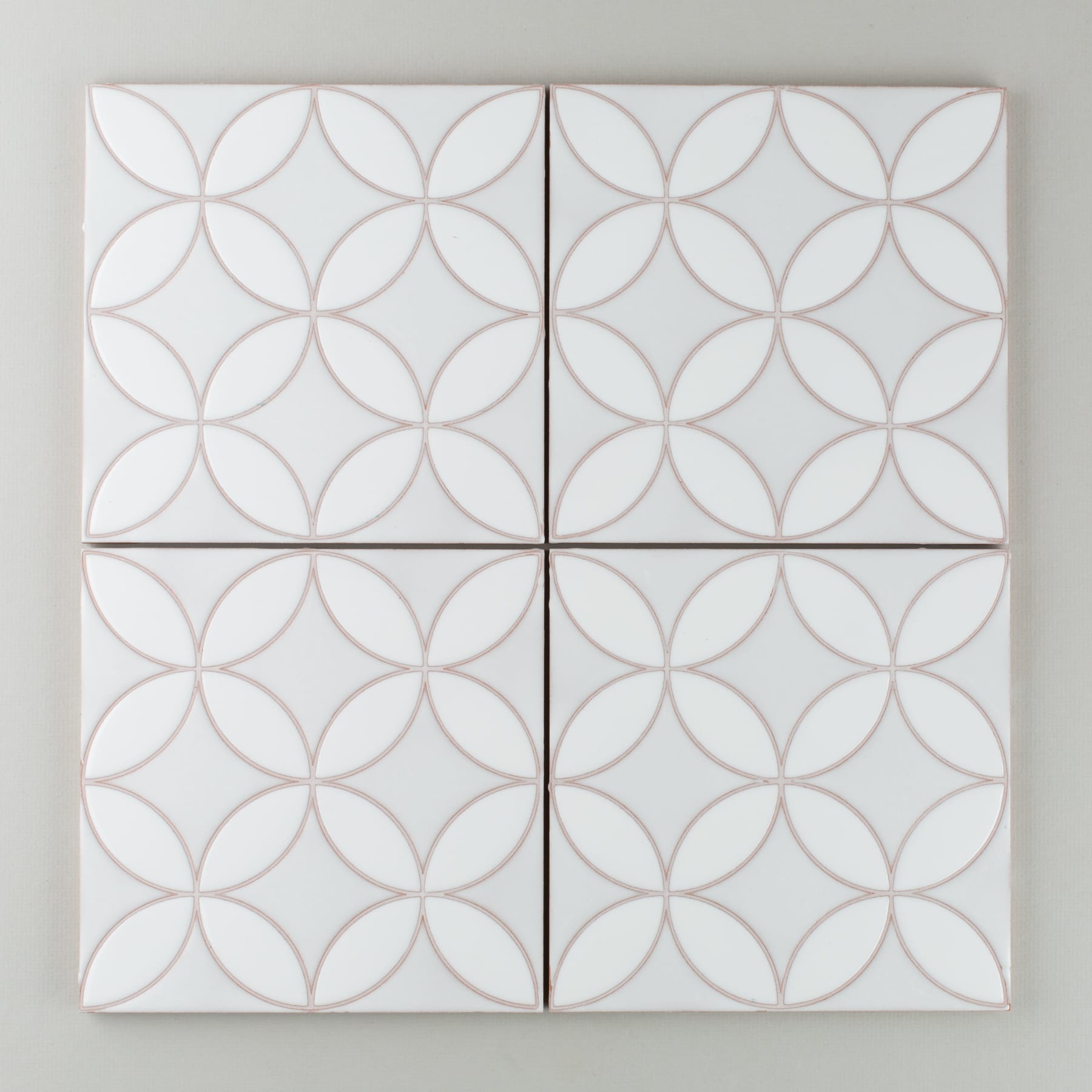 8x8 Handpainted Sample Jardin Fretwork  in White Motif
