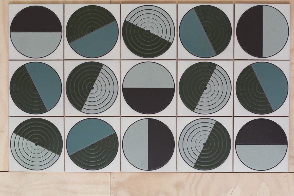 8x8 Handpainted Tile Aerial in Cool Motif