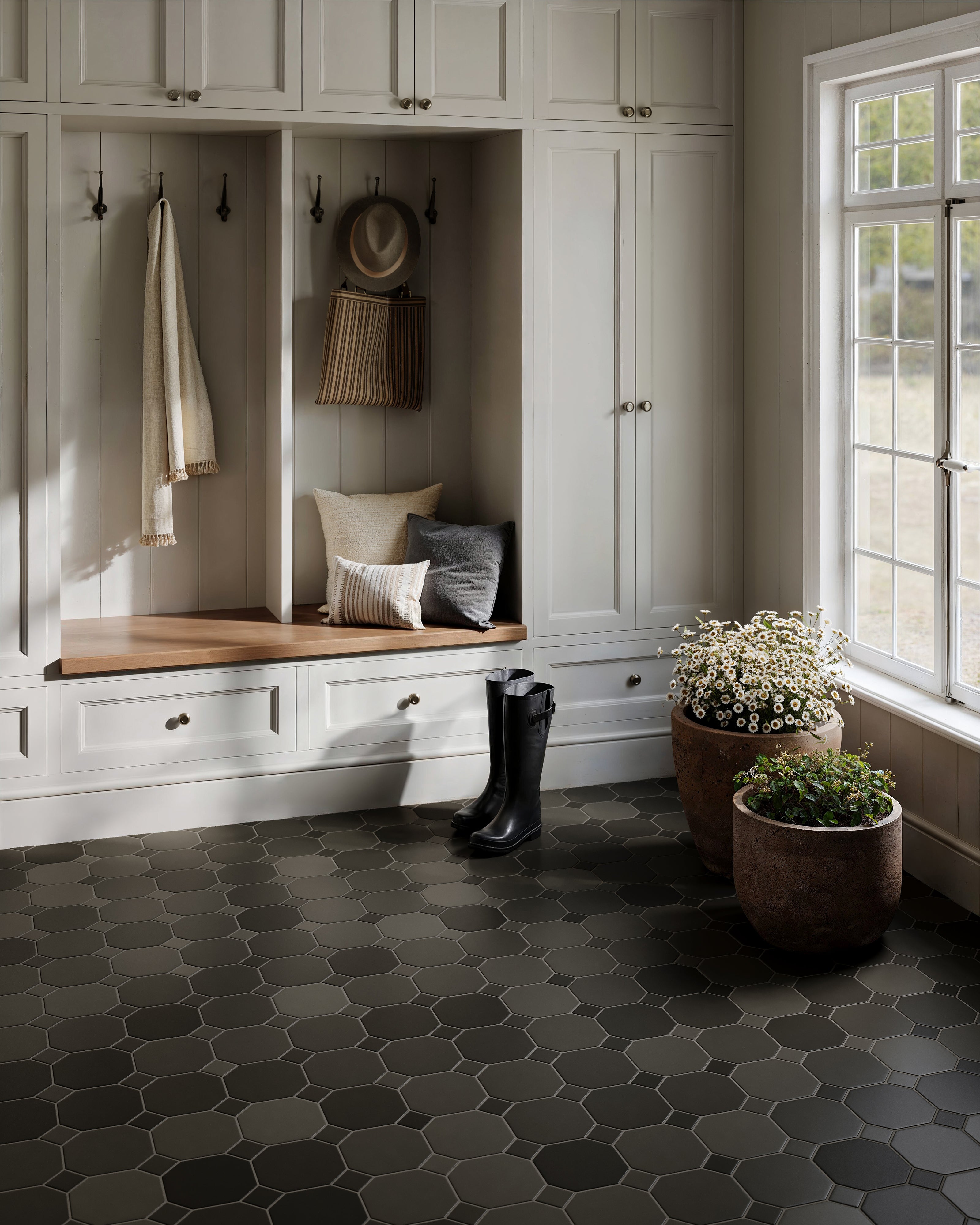 Gramercy Original Ceramic Tile in Graphite